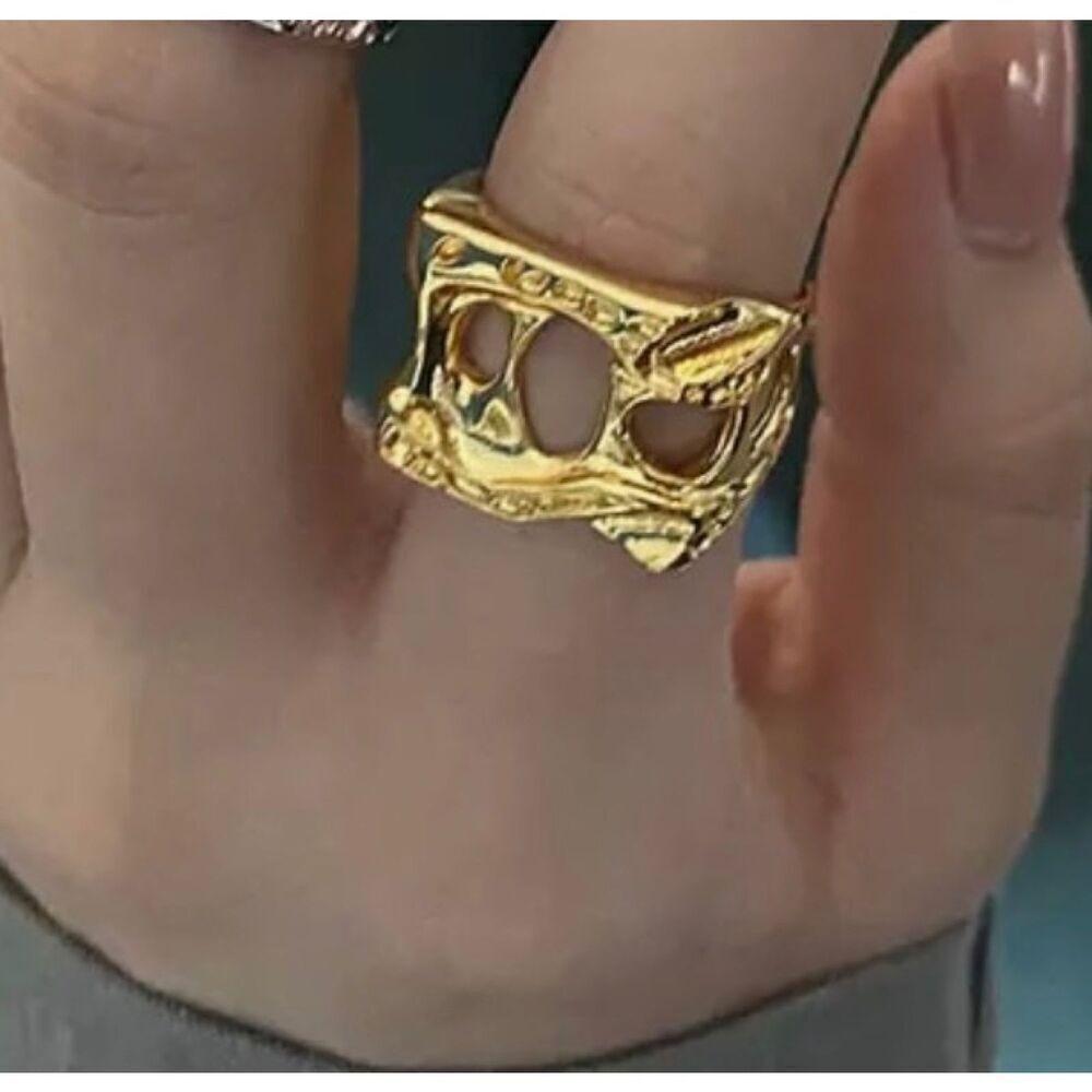 The Monster Ring adjustable  in yellow gold plated 925 silver